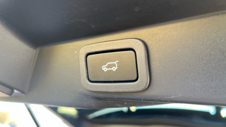 Land Rover Range Rover Sport 3.0 D300 HSE Dynamic Black 5dr Auto Diesel Estate